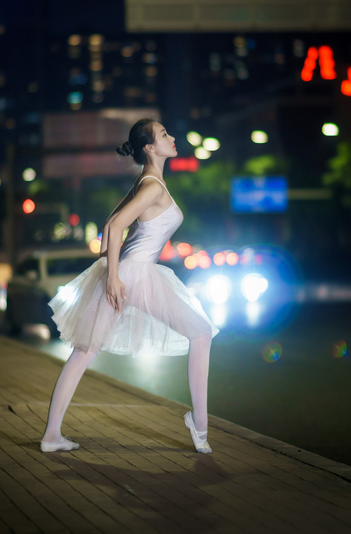 开云体育app入口-节奏冲击是否能打破强队防守体系，节奏打击开荒