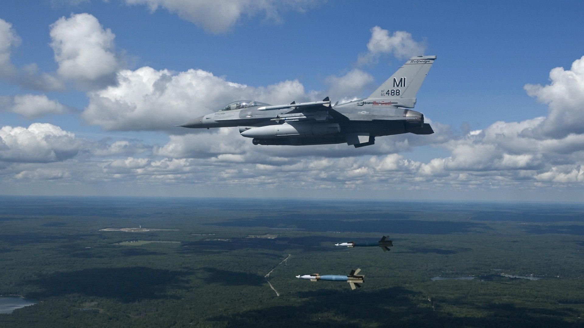 科里·简:全黑队进攻的速度火车头,为球队带来更多进攻机会,科内利斯